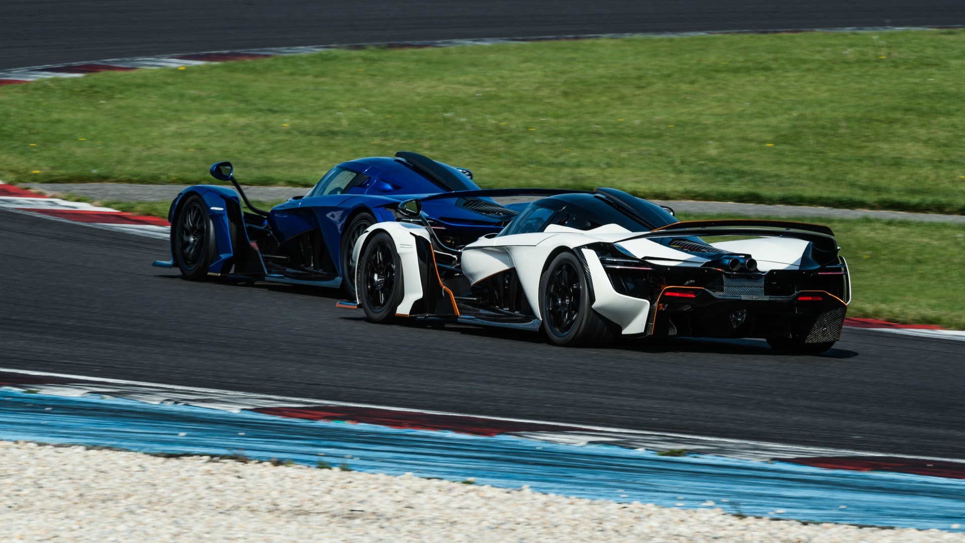 Praga Bohema action-12 - lowres Praga Bohema action-12 - lowres