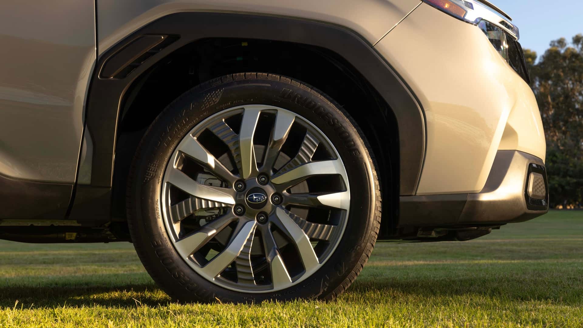 2025-subaru-forester-touring-exterior-5 2025-subaru-forester-touring-exterior-5